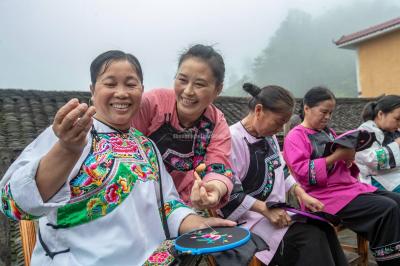Shibadong Village