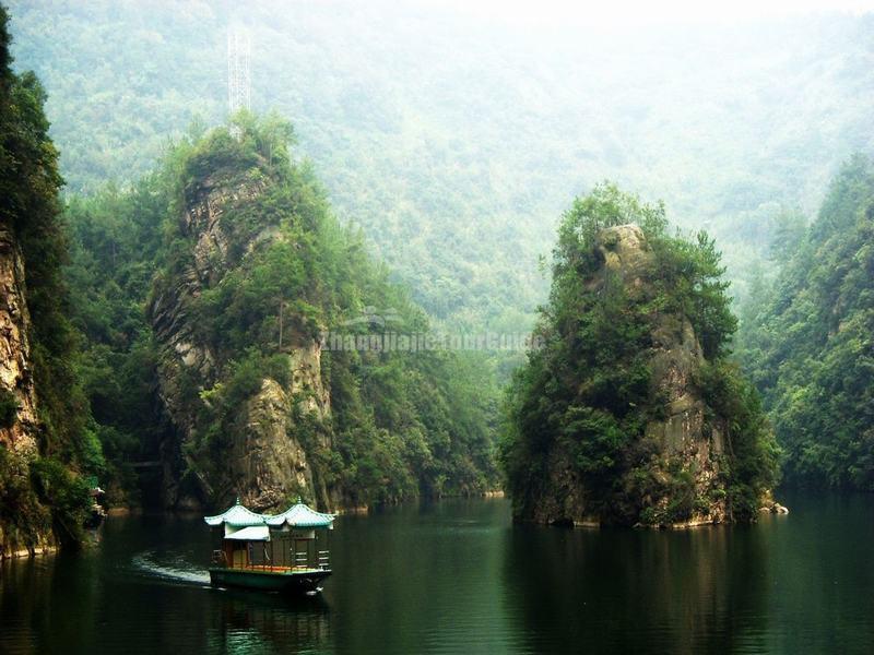 Baofeng Lake Zhangjiajie 