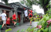 Foreign Visitors Visit Beijing Alley