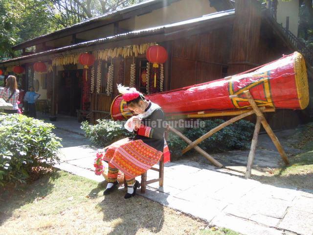 Chinese Folk Culture Village Ethnic Minority Woman Shenzhen