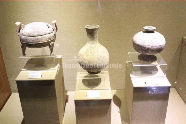 Exhibits of Emperor Carriage Museum Luoyang 