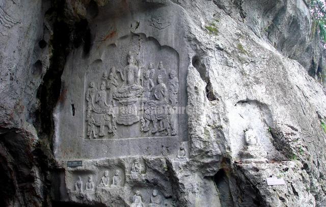 Hangzhou Feilai Peak Lifelike Carved Stone