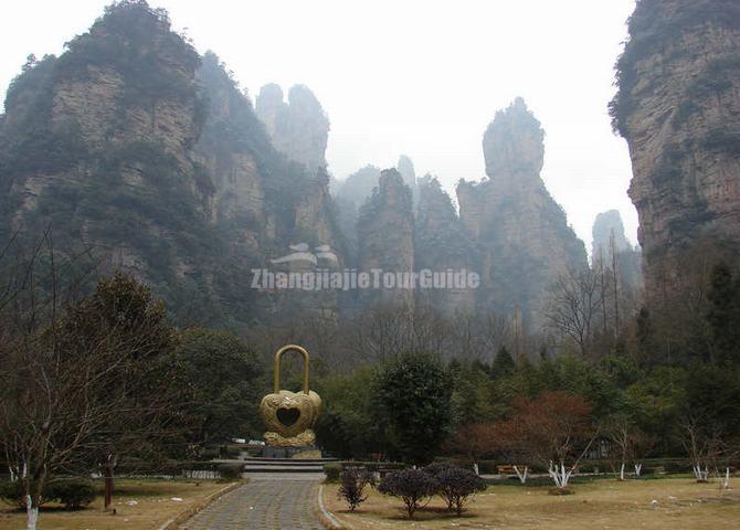 Entrance of the Golden Whip Stream Scenic Area