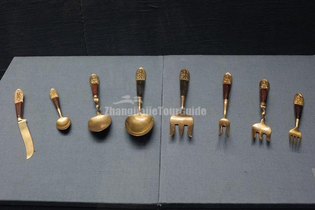 Guangdong Provincial Museum Life Tools