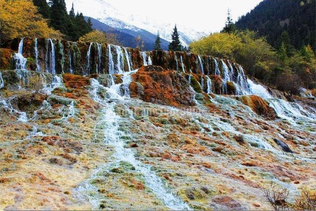 Huanglong Marvelous Flying Waterfall