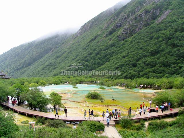 Huanglong Charming Multi-Colored Pond