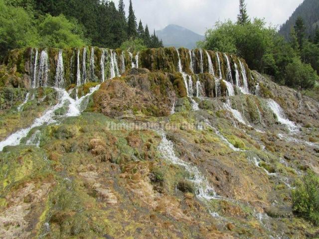 Huanglong Beautiful Waterfall