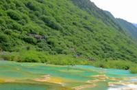 Huanglong Guests Welcome Pond Spring