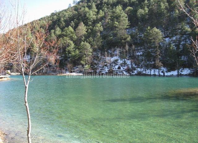 Jade Dragon Snow Mountain and Beautiful Lake Lijiang