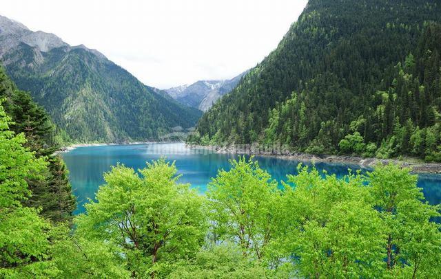 Jiuzhaigou Charming Long Lake