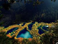 The Beautiful Lakes in Jiuzhaigou Valley 