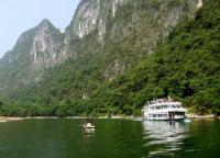 Visitors Visit Li River by Ship Guilin