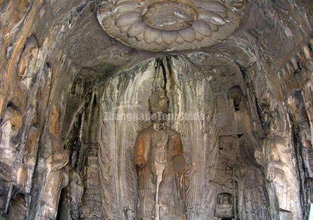 Longmen Grottoes Buddha Culture Luoyang