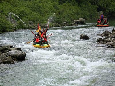 Zhangjiajie Mengdong River Rafting 