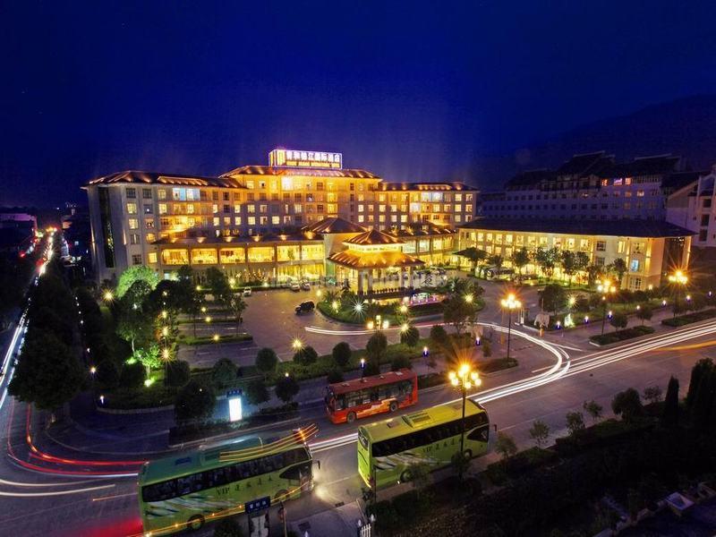 Qinghe Jinjiang International Hotel Night Scene