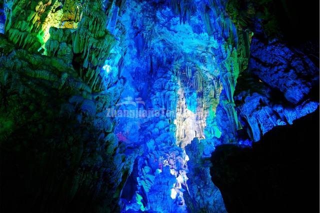  Reed Flute Cave Charming Landscape Guilin