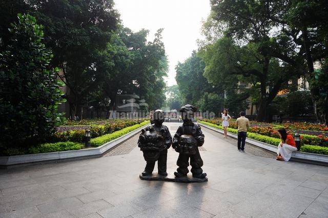 Shamian Island Lovely Sculpture Guangzhou