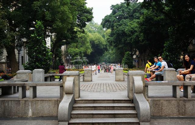 Guangzhou Shamian Island Summer Scenery