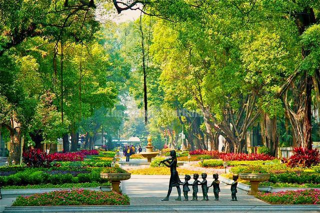 Shamian Island Beautiful Boulevard Guangzhou