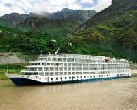 Cruise on the Yangtze River