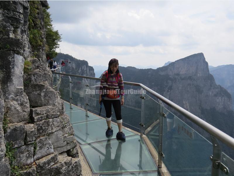 Glasswalk in Tianmen Mountain 