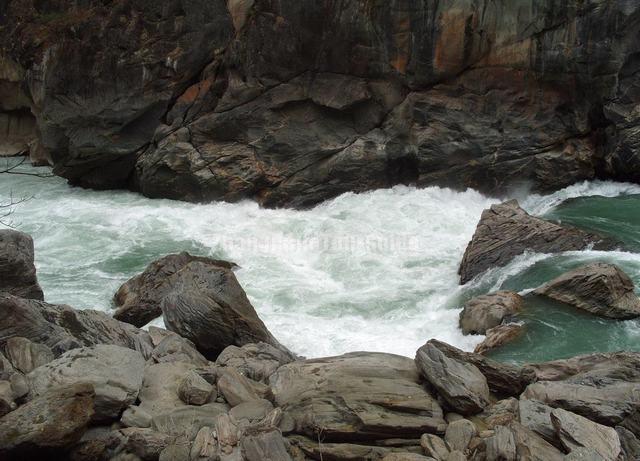 Tiger Leaping Gorge Beautiful River Yunnan