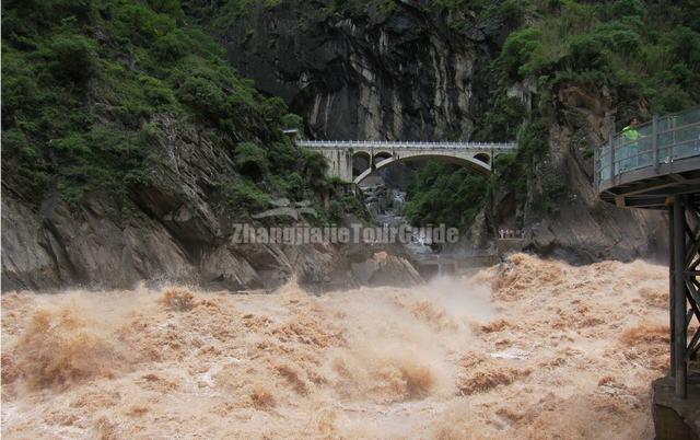 Tiger Leaping Gorge Angry River and Bridge Lijiang