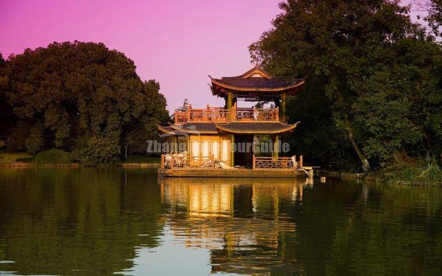 Hangzhou West Lake Beautiful Dusk Scenery