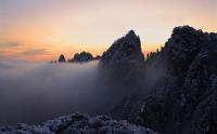 Yellow Mountain Beautiful Winter Scenery Huangshan