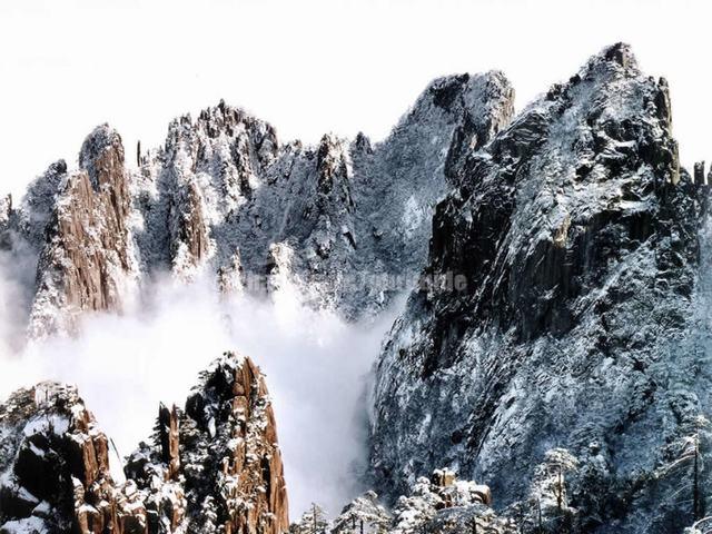 Yellow Mountain Winter Scenery Huangshan