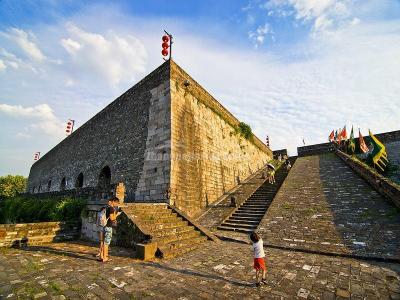 Zhong Hua City Gate 